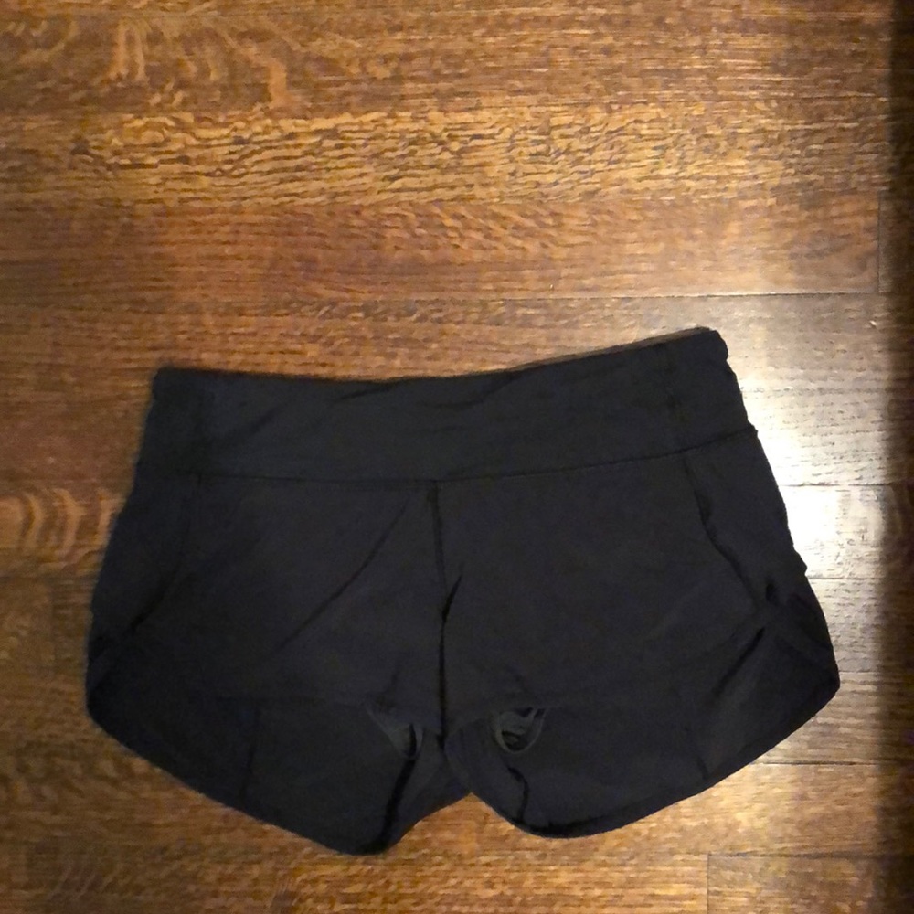 Lulu lemon speed short